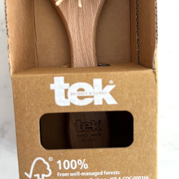 Tek Ash Wood Hair Brush with Black Rubber Cushion Italian Wooden Hairbrush - New - Picture 2 of 7